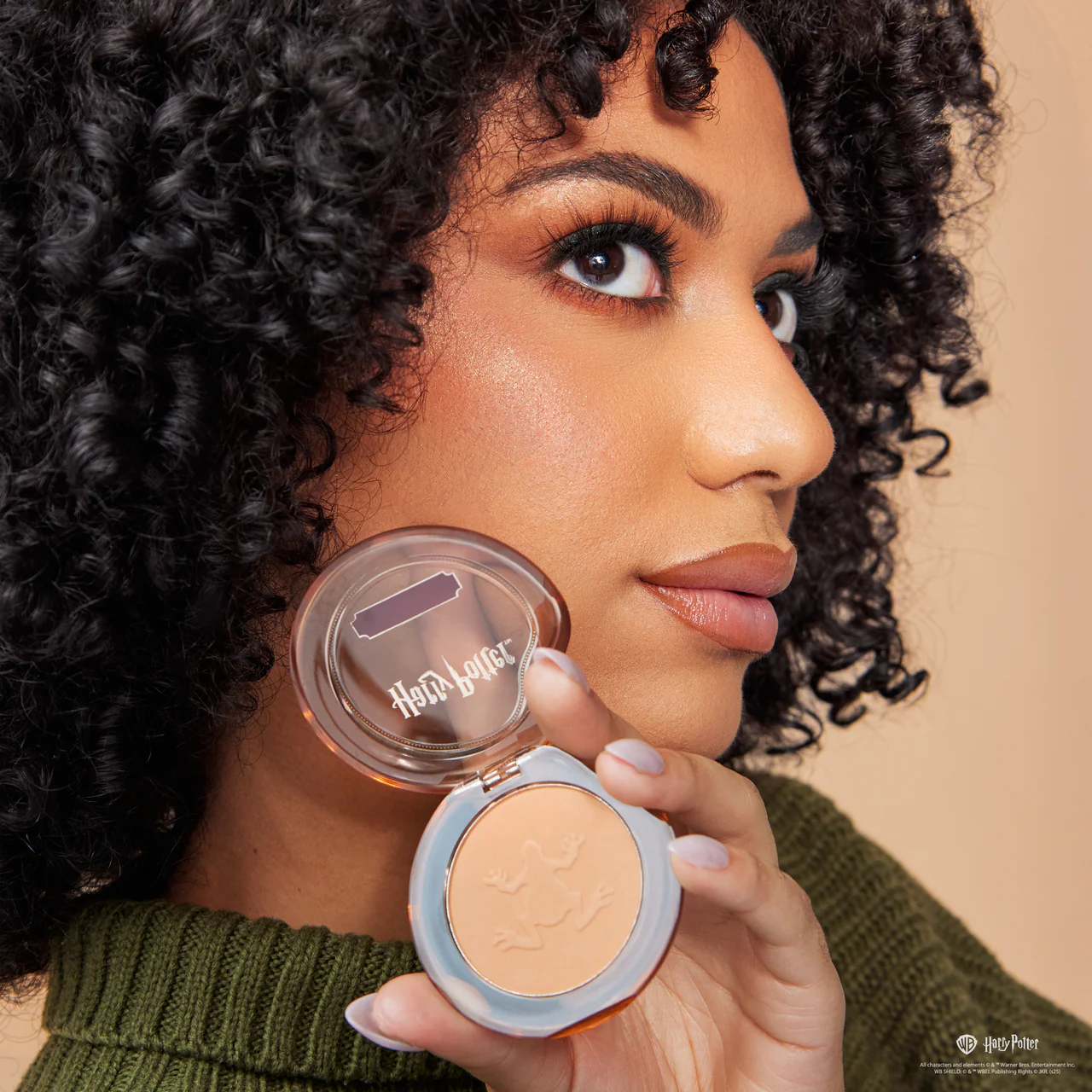 Harry Potter Holiday | Chocolate Frog™ Bronzer Powder - Image 4